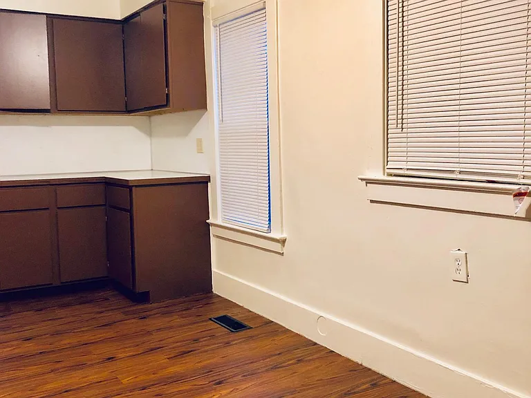 1033 Atlantic Ave — Photo 4