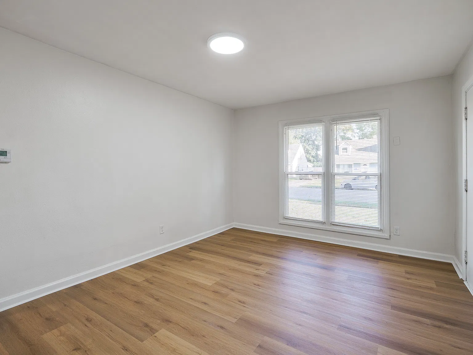 2 bed, 800 sqft, $1,150 — Photo 4