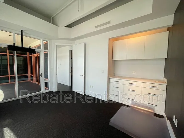 320 N 1st St #813 — Photo 26