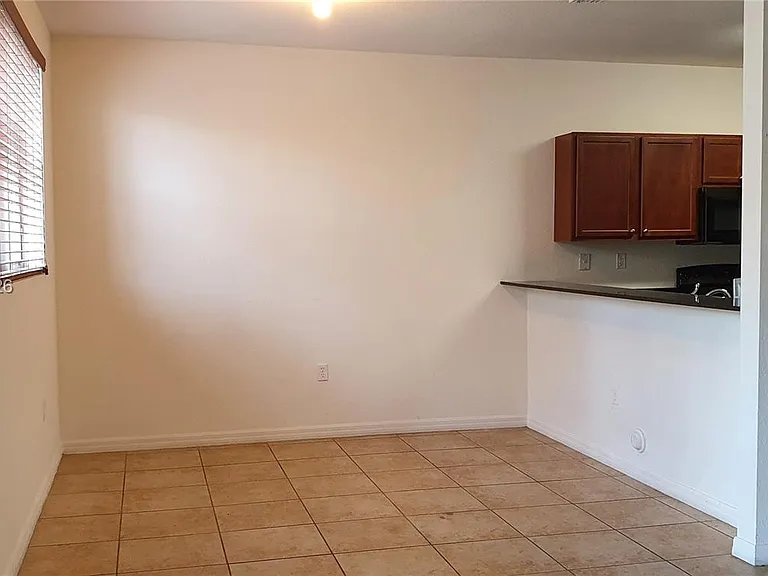 8899 107th Ct #21112 — Photo 8