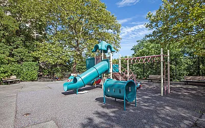 Sold by Nortrud Wolf Spero, LREB