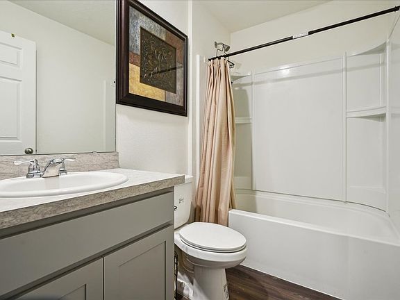 2nd image of 49B Bannbury Ln