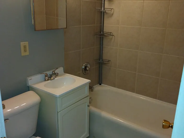 330 W Keefe Ave #2 — Photo 3