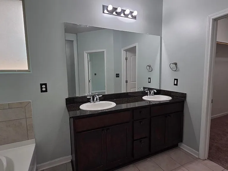 583 Fall River Dr — Photo 13