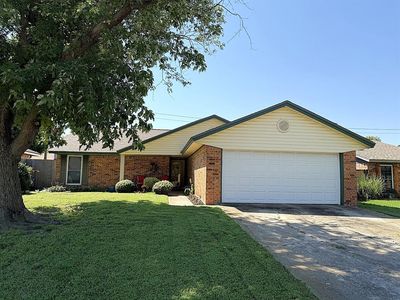 816 Royal Ln, Yukon, OK, 73099