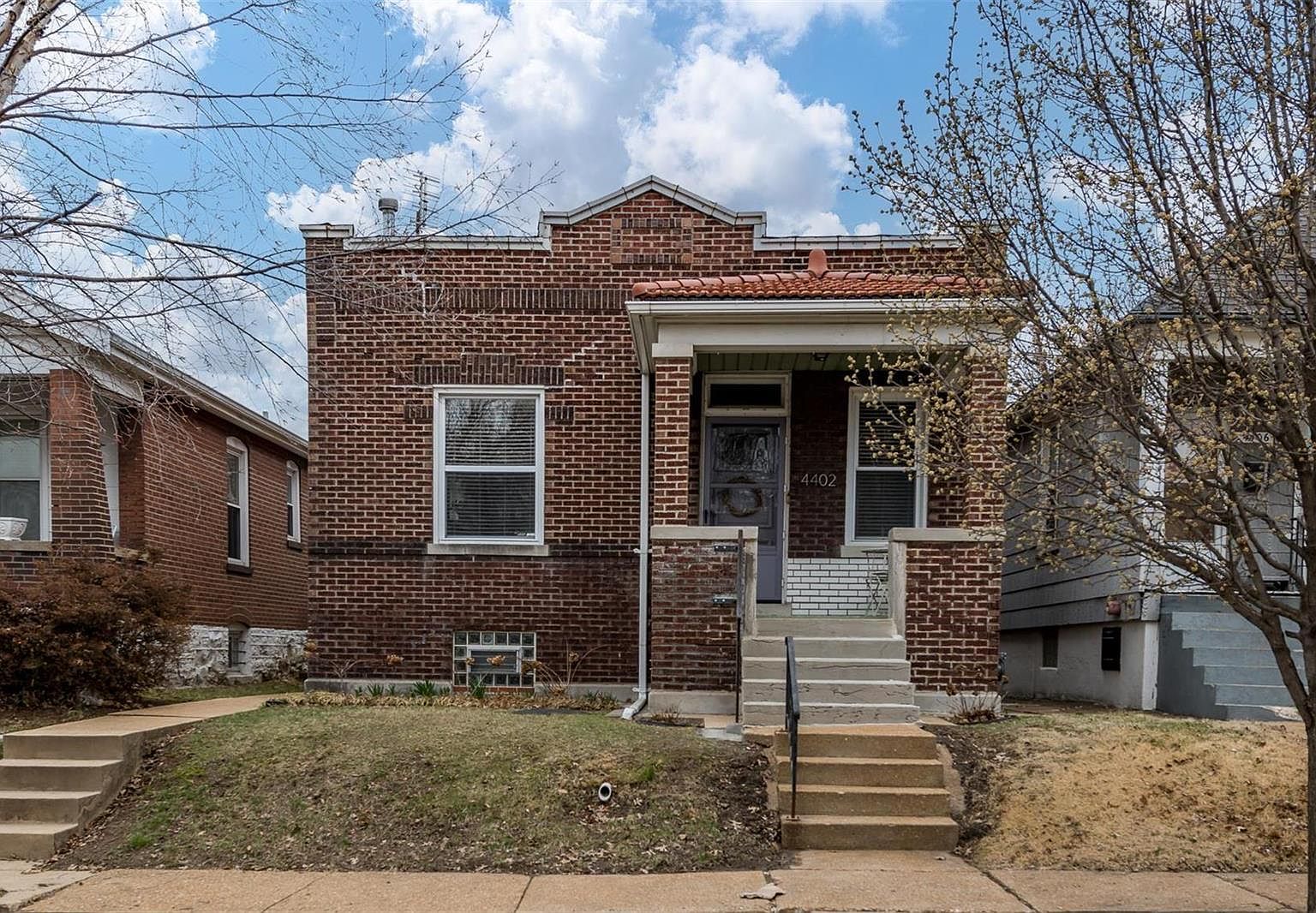 4402 Itaska St, Saint Louis, MO 63116 | Zillow