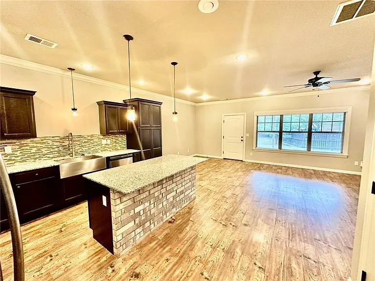 186 Old Farmington Rd — Photo 14