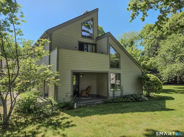 17-D Yankee Glen Drive #17D, Madison, CT 06443