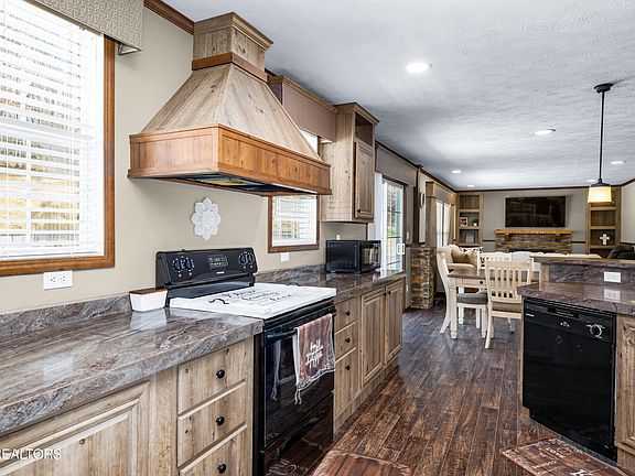 5th image of 153 Powder House Rd