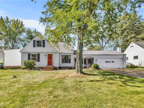 156 Berkshire Rd, Avon Lake, OH 44012