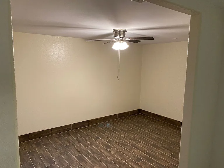 4305 Linda Vista St — Photo 10