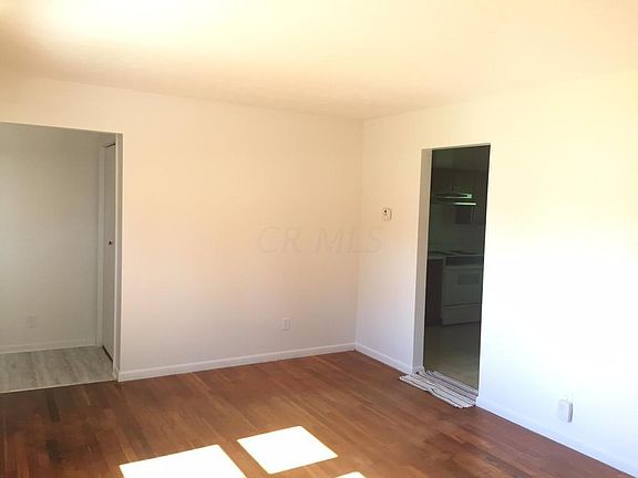 5th image of 112 Hillcrest Dr