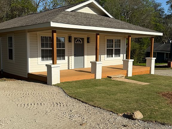 3rd image of 170 Macedonia Rd