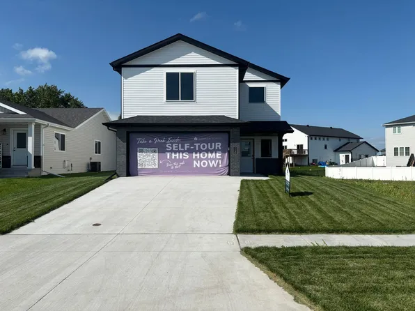 1130 55th Ave W, West Fargo, ND 58078