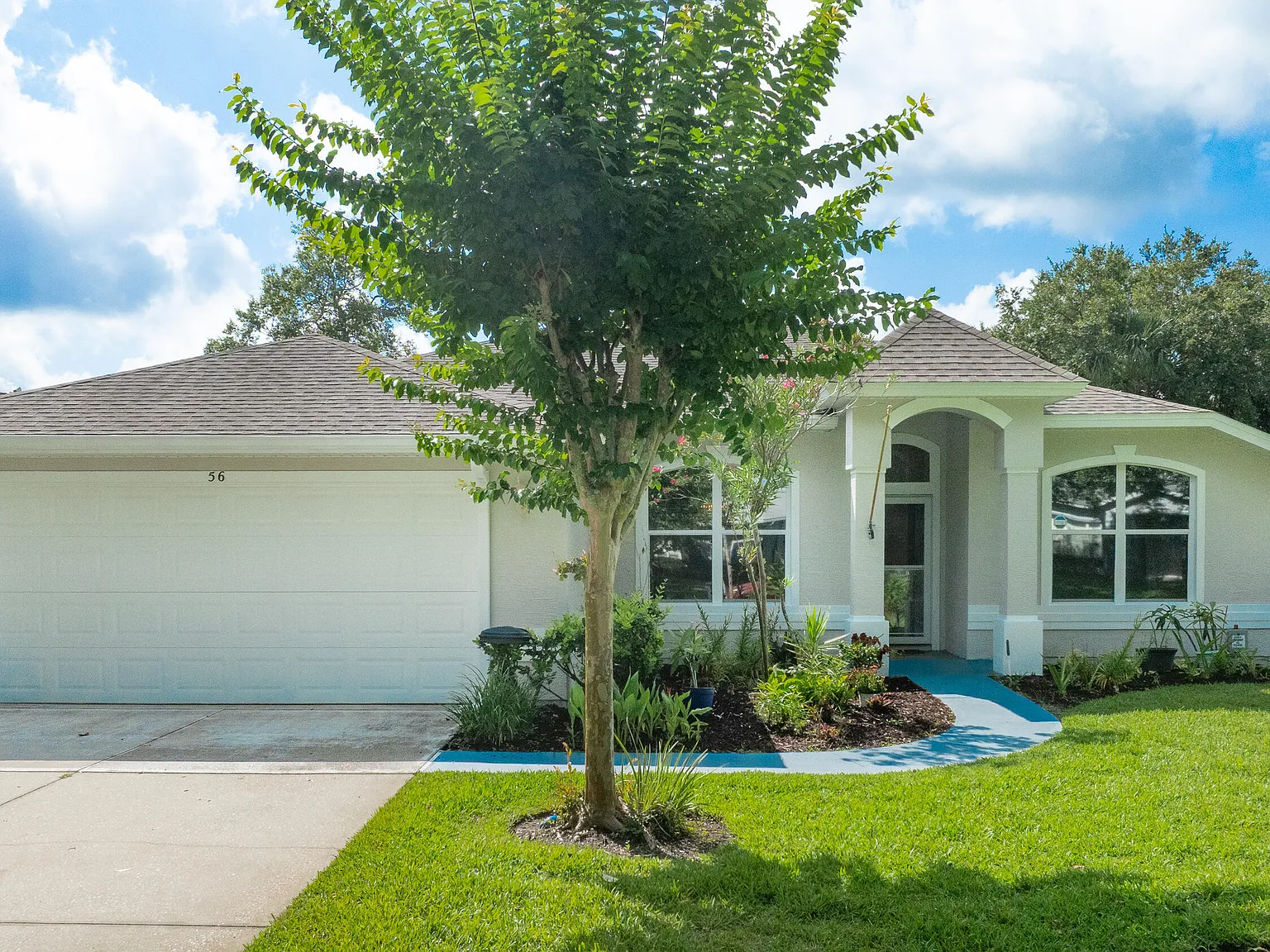 3 bed, 2.0 bath, 1748 sqft, $3,050 — Photo 1