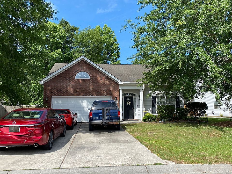 1st image of 136 Longbourne Way