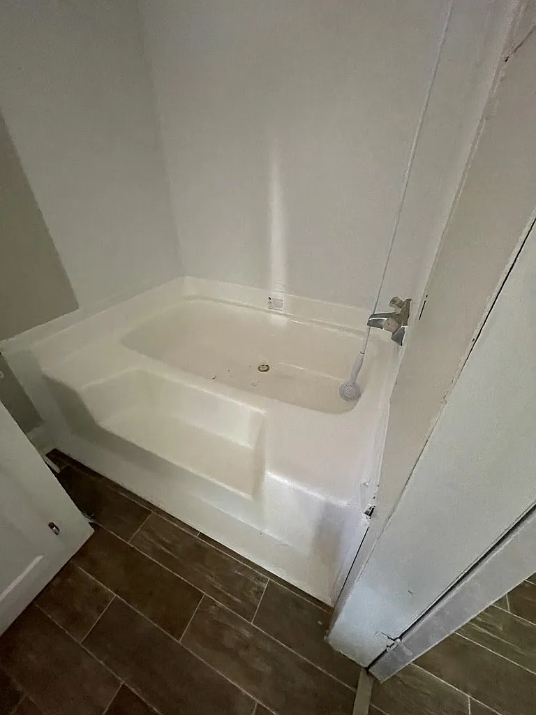 3 bed, 2.0 bath, 1000 sqft, $1,200 — Photo 4