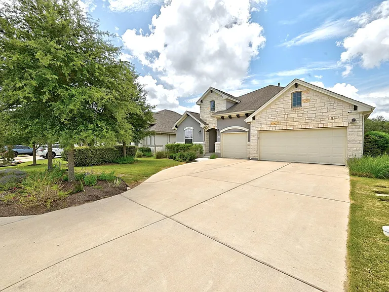 2982 Reunion Blvd — Photo 2