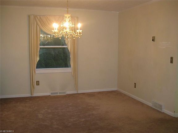 3rd image of 16664 Beech Cir