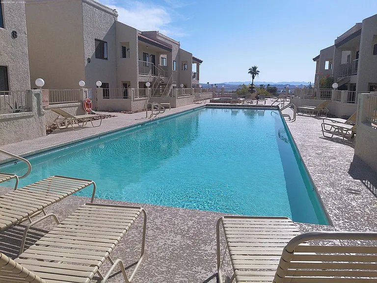 1989 Mesquite Ave #20 — Photo 2
