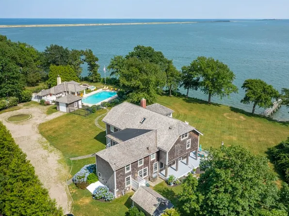 341 King Caesar Rd, Duxbury, MA 02332