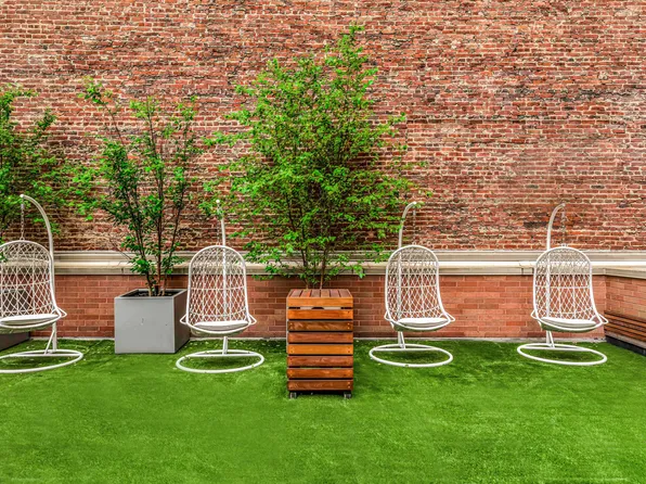 77 West 24th Street image 22 of 25