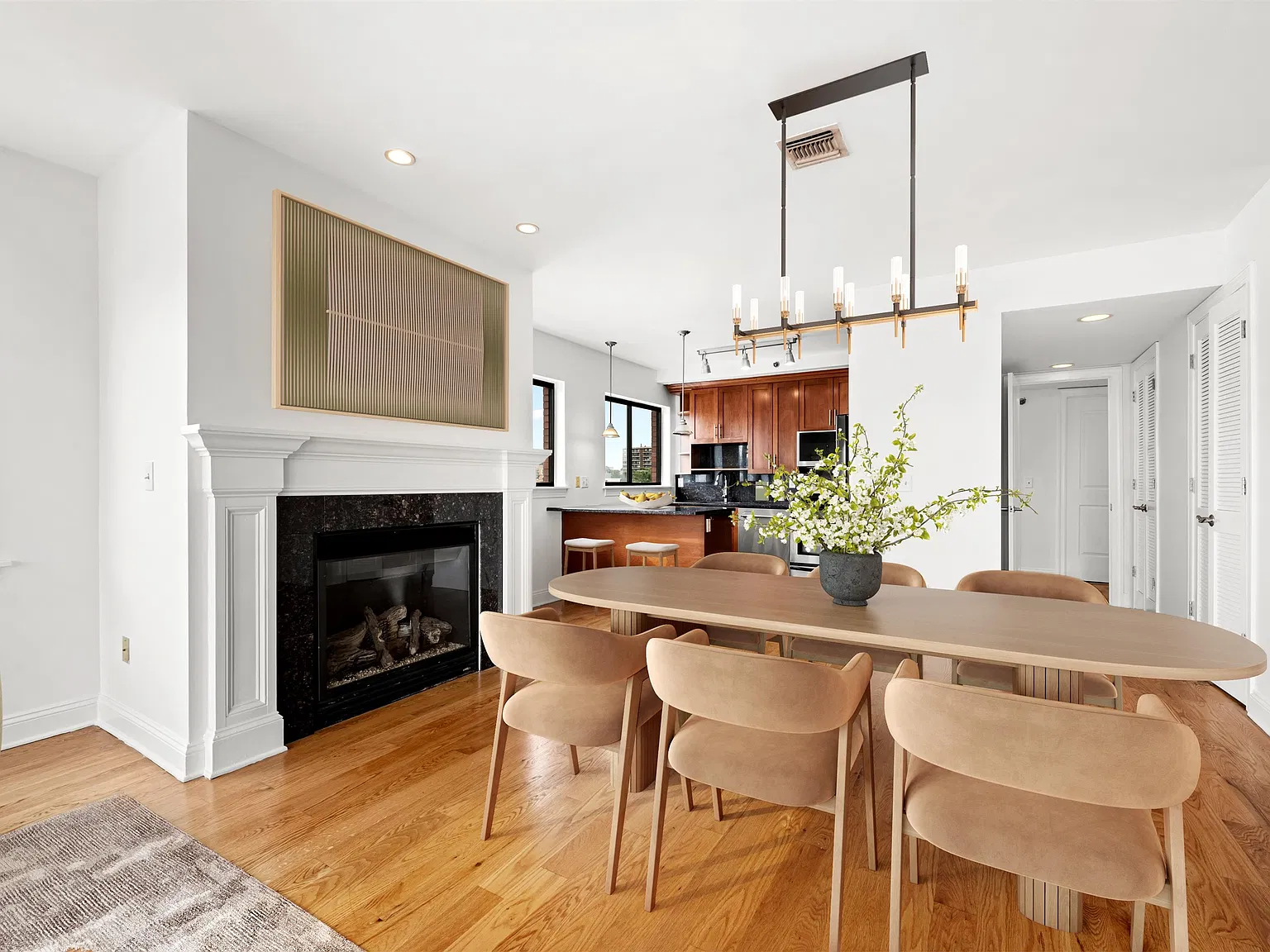 2 bed, 2.0 bath, 1177 sqft, $3,100 — Photo 4