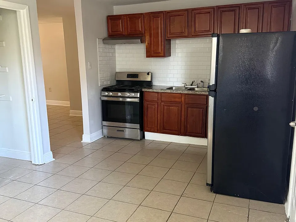 4042 W Louisiana State Dr