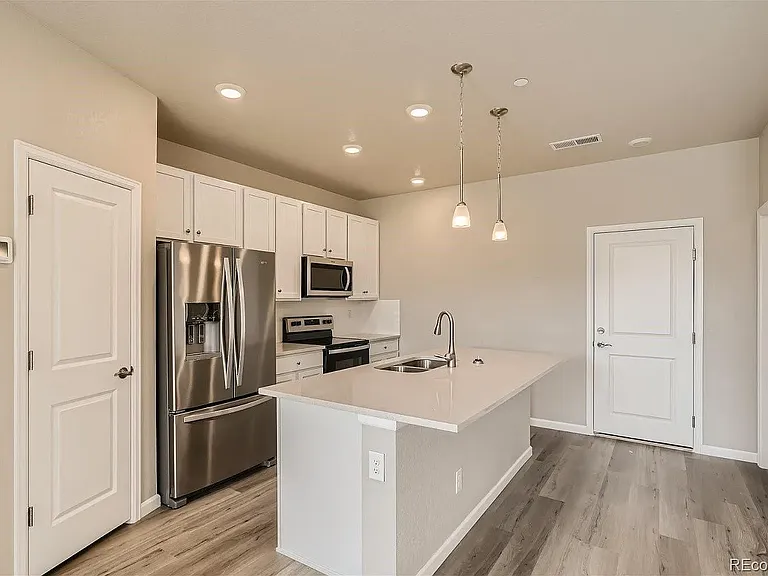 1849 S Poplar Ct — Photo 5