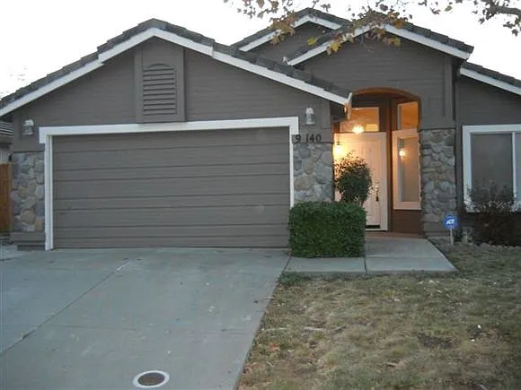 9140 Laguna Center Cir photo 1