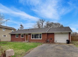 2917 Virginia Ave, McHenry, IL 60050