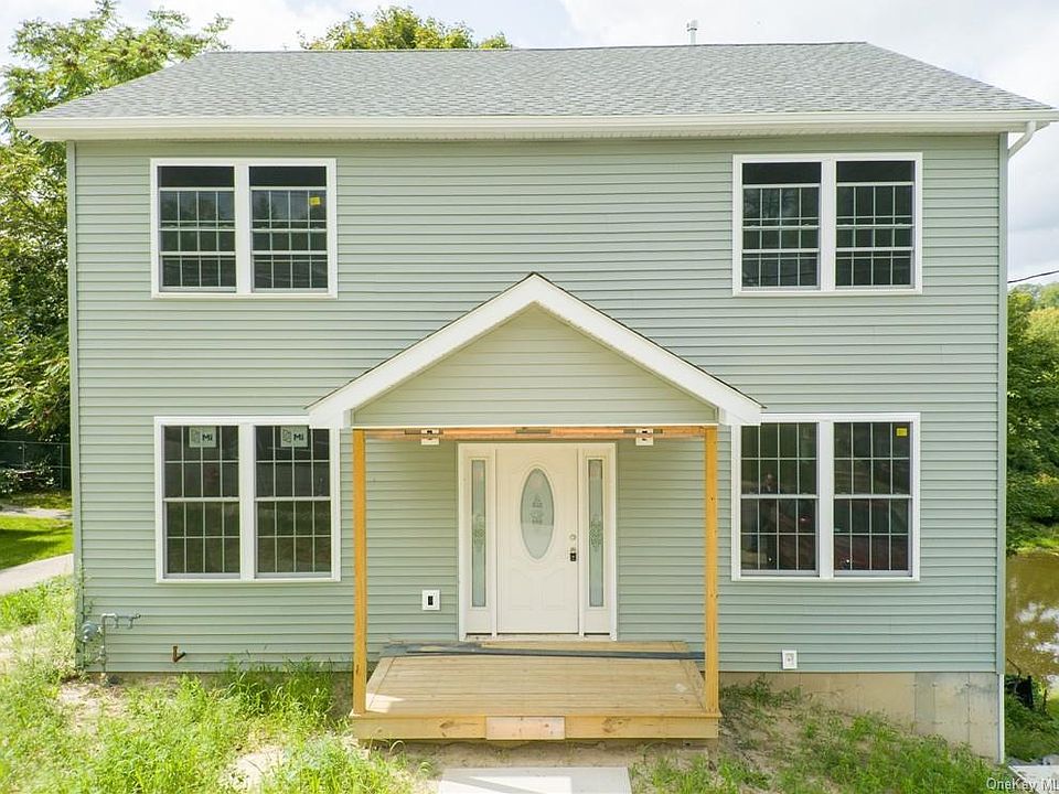1st image of 55 Oak St