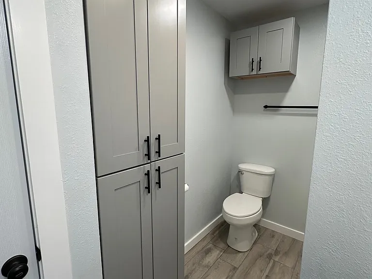 103 N Lovers Ln #A — Photo 18