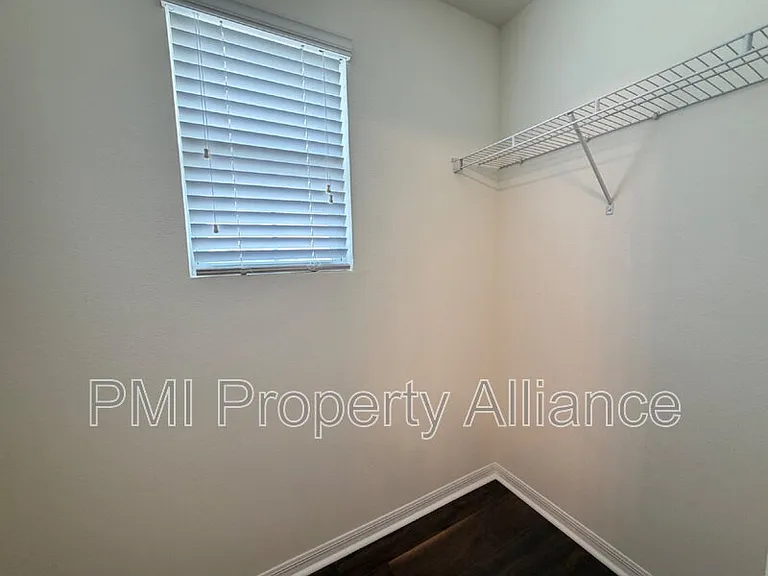 131 Bella Dr — Photo 14