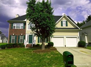 2413 Coneflower Dr, Charlotte, NC 28213