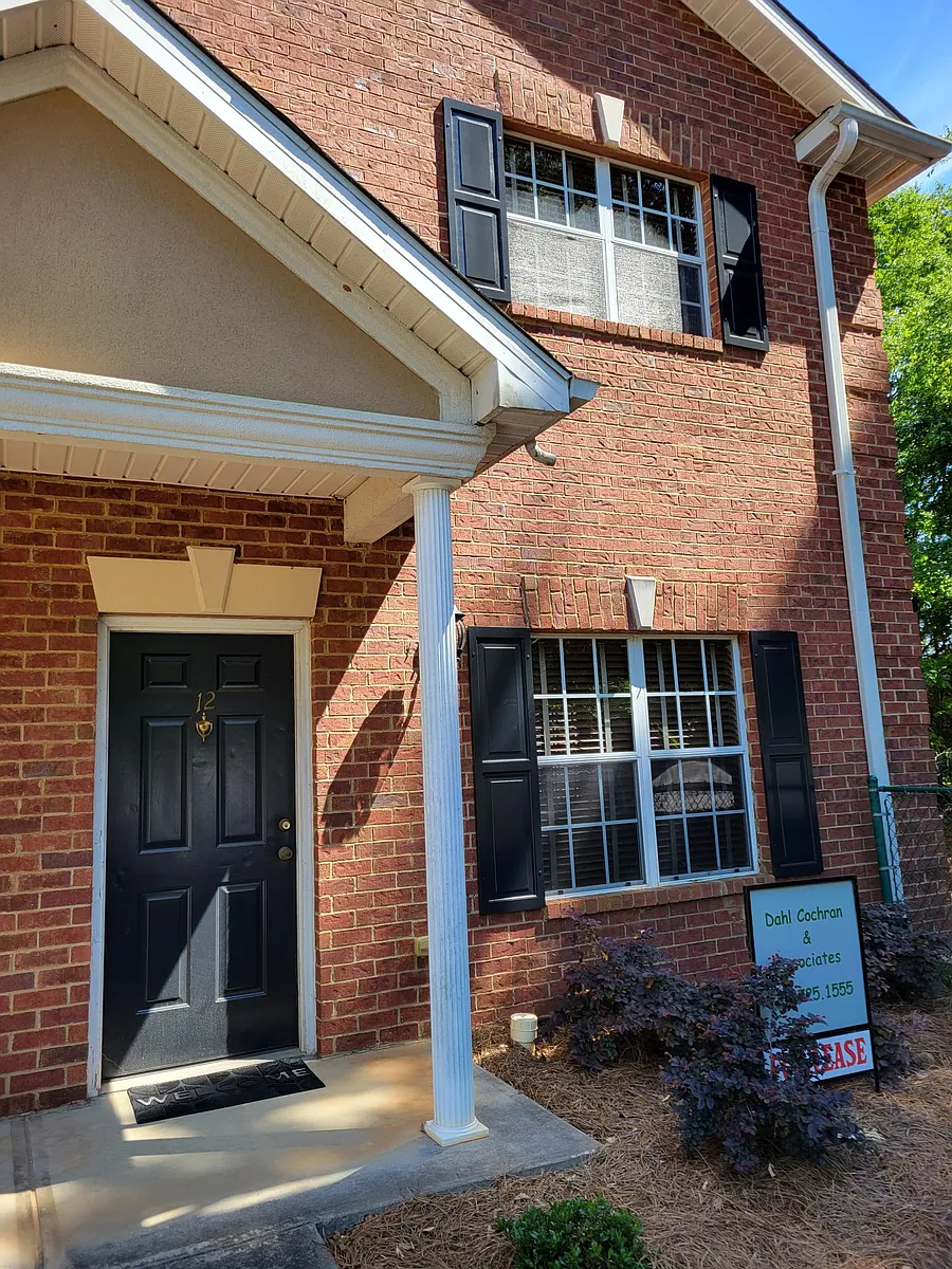 Building Photo - 205 Woodstone Dr #12