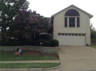 3908 Cedar Ridge Dr, Bedford, TX 76021