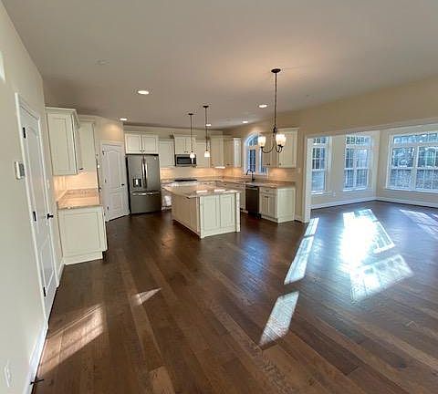 3rd image of 8006 Floyds Quarter Ct