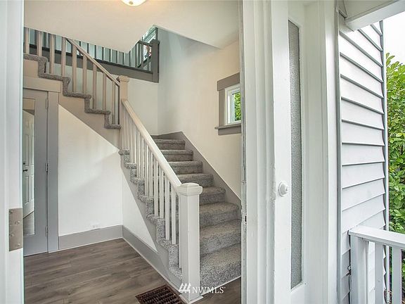 4th image of 3821 E J St