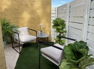 338 Central Dr #L, West Palm Beach, FL 33405