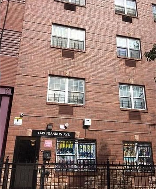 2nd image of 1351 Franklin Ave #1D