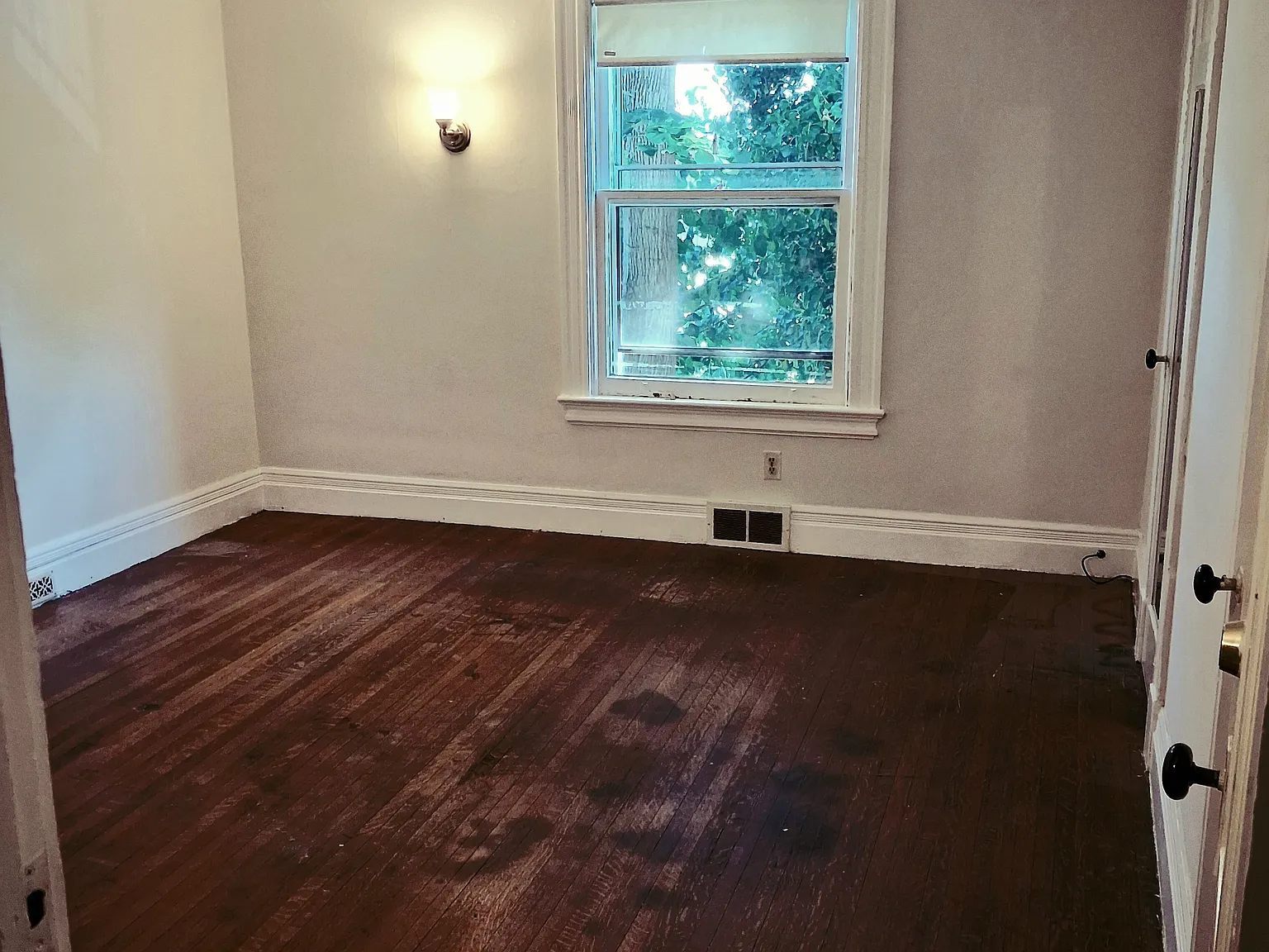 3 bed, 800 sqft, $1,800 — Photo 3