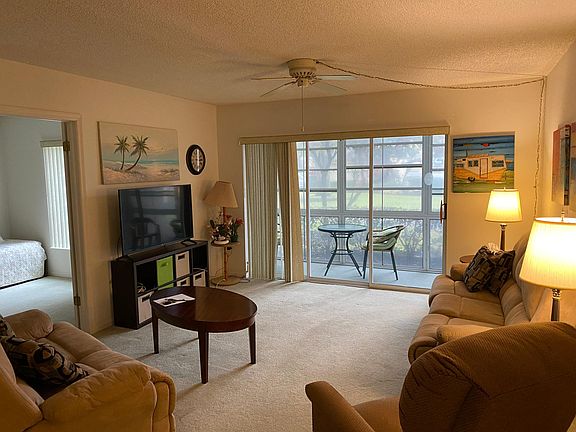 4th image of 12119 Sunny Glen Ln APT E1