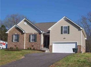 820 Red Hollow Dr, Springfield, TN 37172