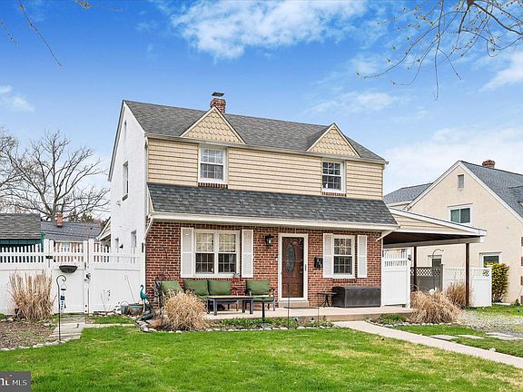 2nd image of 838 Springhill Rd