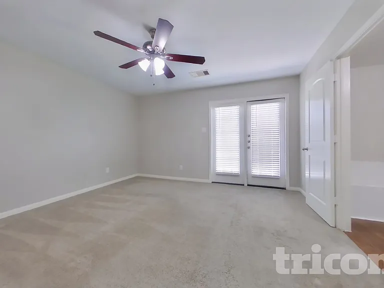2437 Regatta Ln — Photo 9