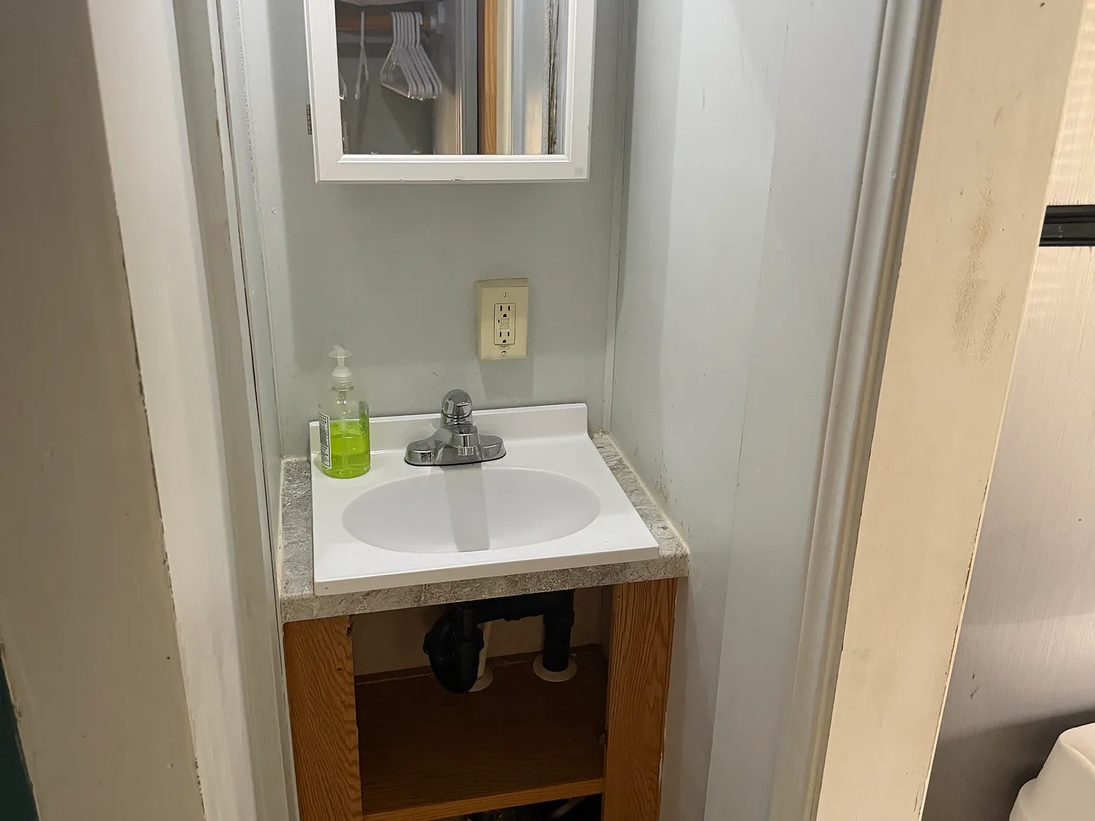 Studio, 250 sqft, $750 — Photo 4