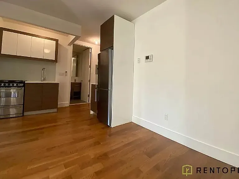 106 Meserole St #203B — Photo 2