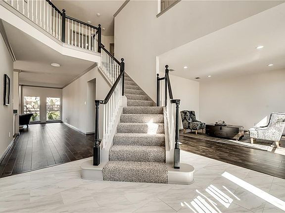 4th image of 8623 Castle Creek Ct