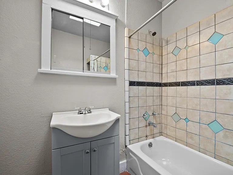 Upstairs bathroom.